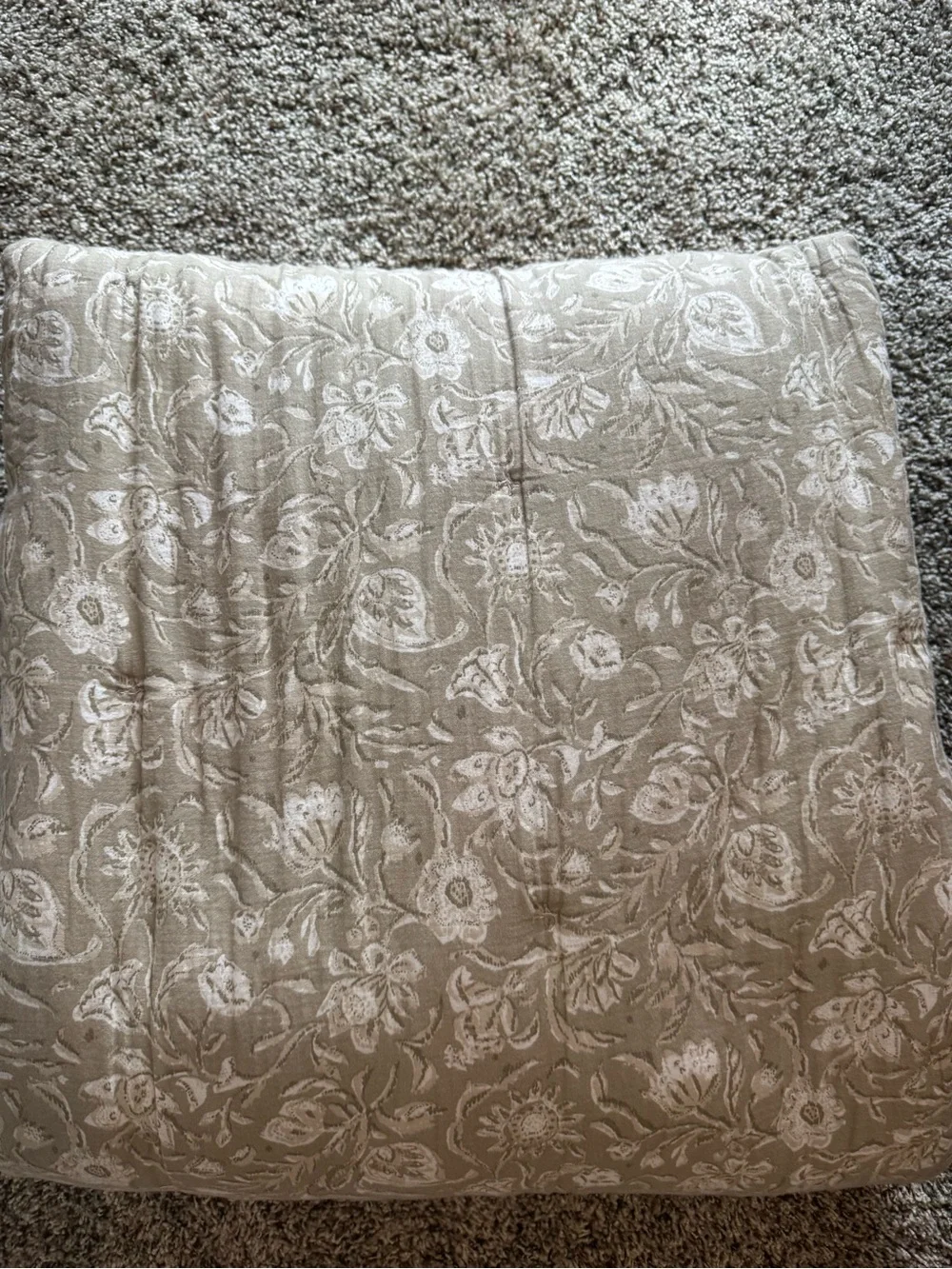 Threshold Floral comforter - Beige Cream